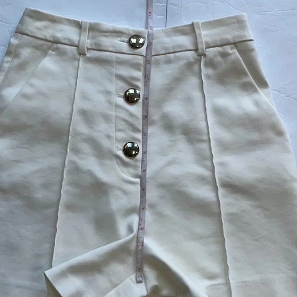 Zara High Rise shorts Cream Gold Buttons Front Seam Pleated Size S - Picture 6 of 9